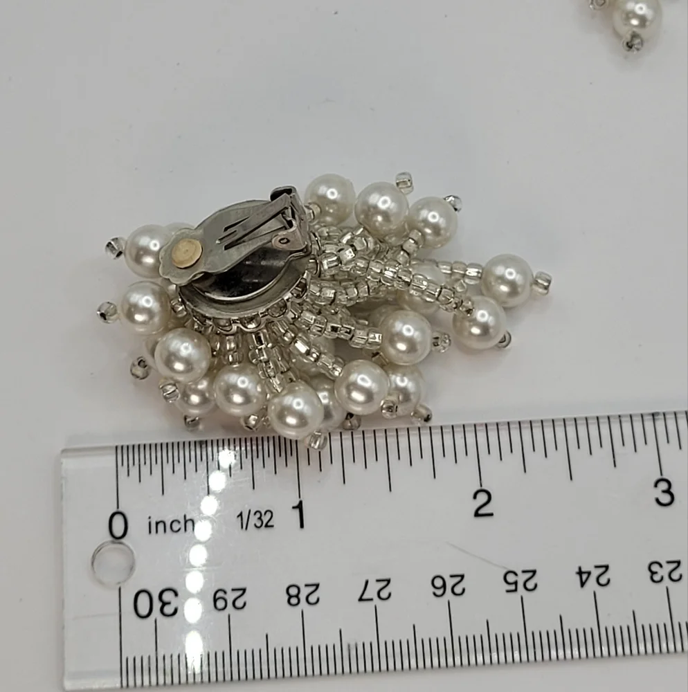 Vintage Faux Pearl Cluster Dangle Earrings Beaded Firework Spray White Silver - Picture 6 of 9